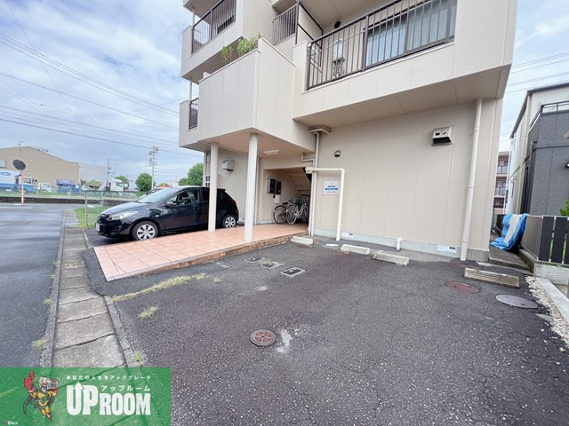 ルミエールFのエントランス