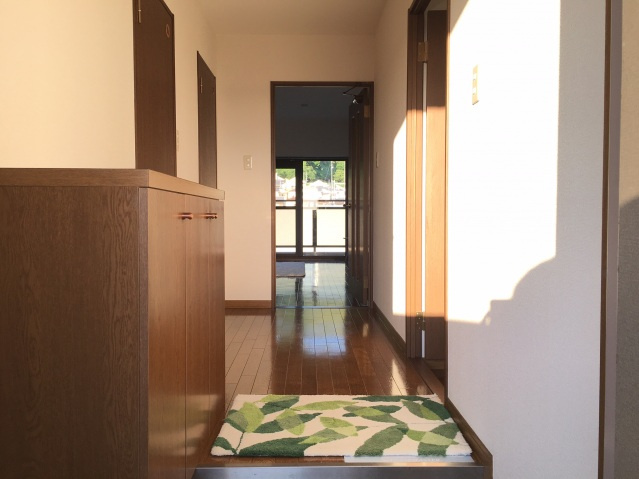 【玄関】 | フローラルコート | 同タイプの別部屋写真です。