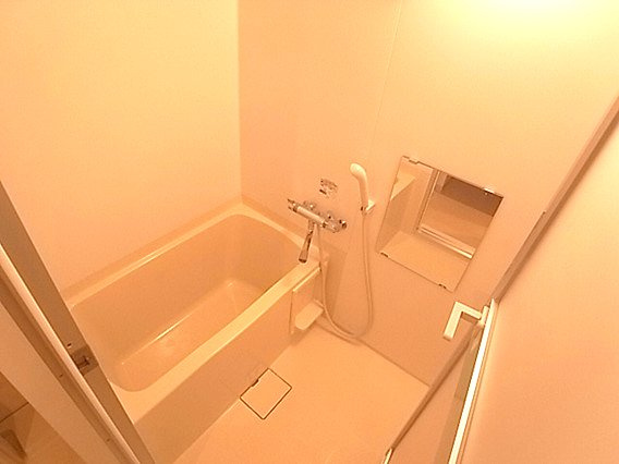 ウィンテージ神戸元町の浴室