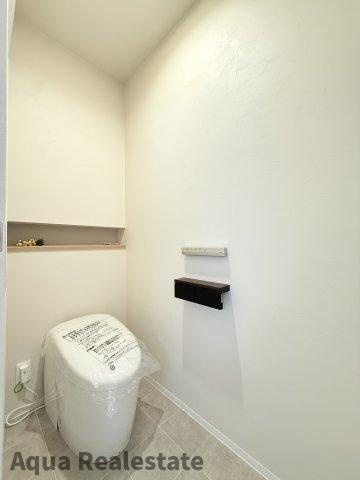 丸亀市飯野町西分　未入居モデルハウスのトイレ|落ち着いた色調のトイレです