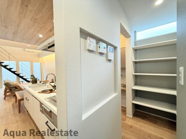 丸亀市飯野町西分　未入居モデルハウスの内装|明るい色調の室内です