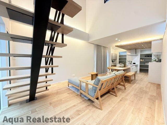 丸亀市飯野町西分　未入居モデルハウスの居間・リビング|ゆったりとした居間です