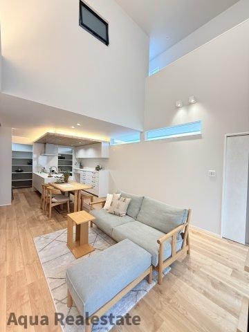 丸亀市飯野町西分　未入居モデルハウスの居間・リビング|ゆったりとしたリビングです