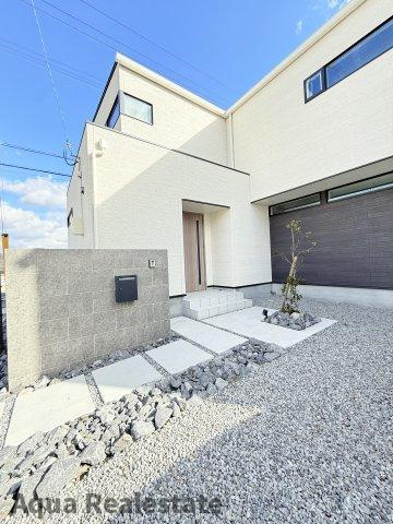 丸亀市飯野町西分　未入居モデルハウスの前面道路含む現地写真|前面道路含む現地写真です