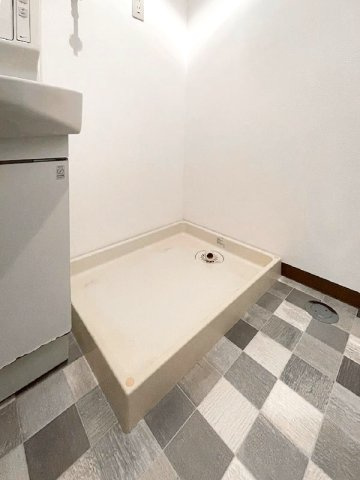 カルムエール乾の洗面所|室内洗濯機置き場です