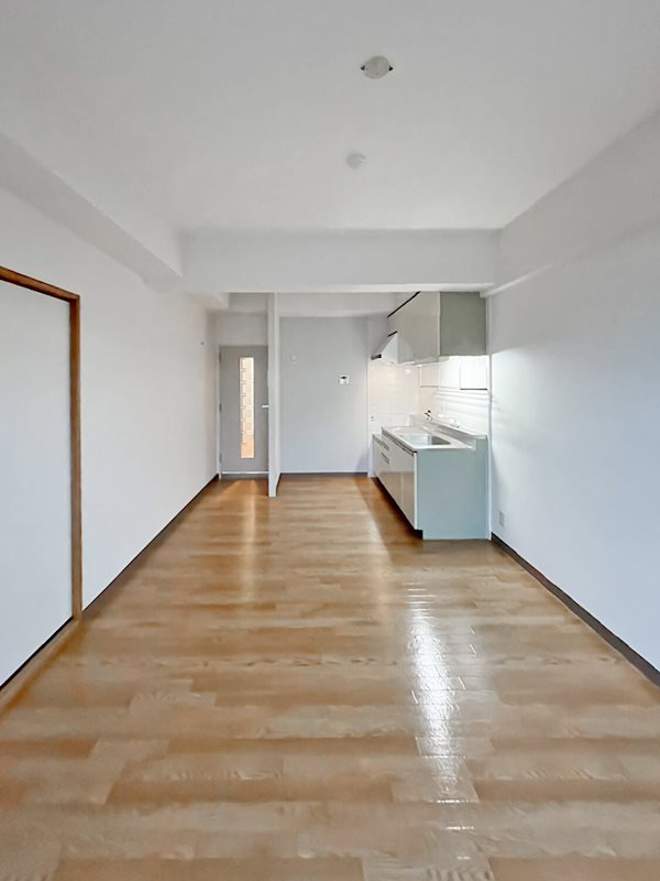 カルムエール乾の居間・リビング|ゆったり過ごせる居間です