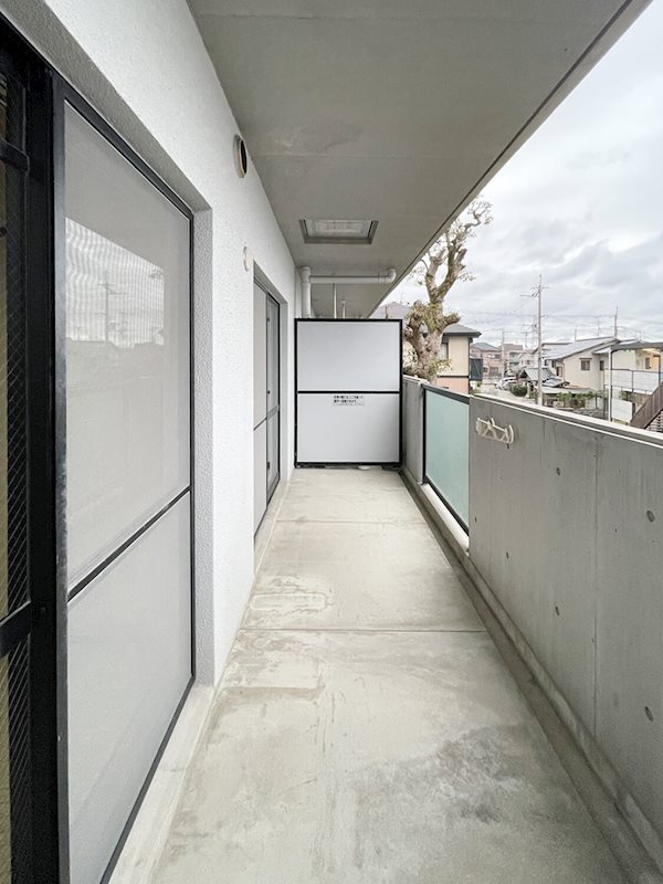 カルムエール乾のバルコニー|落ち着いた時間を過ごせるバルコニーです