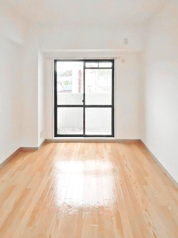 カルムエール乾の洋室|きれいな洋室です