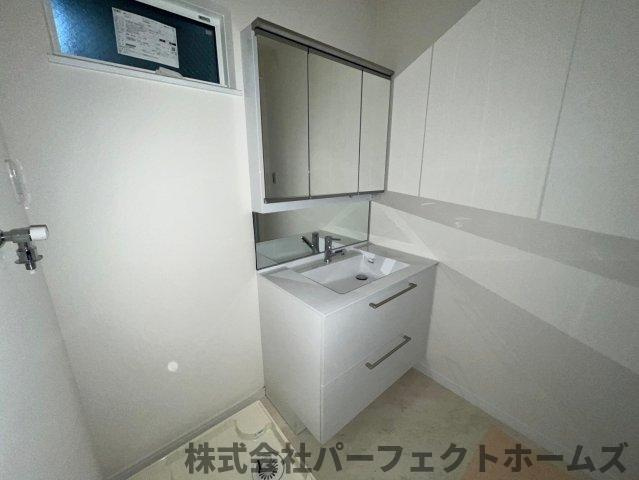 ユウトシタウン池之宮の独立洗面台|独立洗面化粧台が付いています