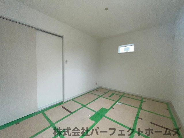 ユウトシタウン池之宮の洋室|明るい洋室です