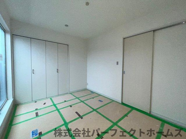 ユウトシタウン池之宮の洋室|明るい洋室です