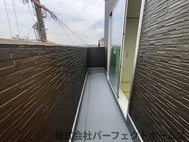 ユウトシタウン池之宮のバルコニー|暖かな日差しのふりそそぐバルコニー