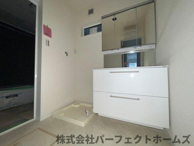 ユウトシタウン池之宮の独立洗面台|独立洗面台、朝の身支度には欠かせません