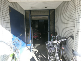【エントランス】