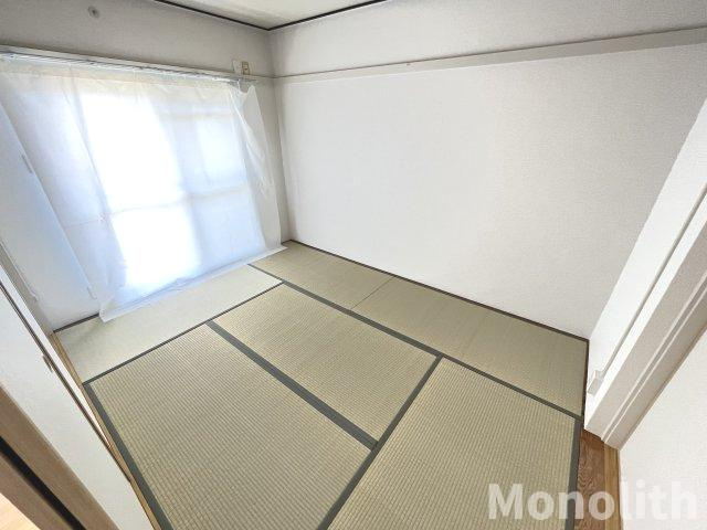 和泉市鶴山台３丁目の賃貸マンションの和室