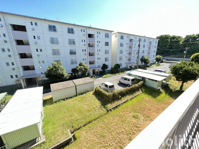 和泉市鶴山台３丁目の賃貸マンションの展望