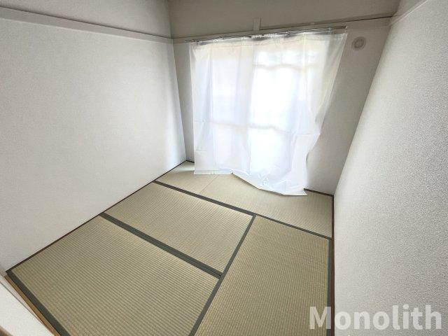 和泉市鶴山台３丁目の賃貸マンションの和室