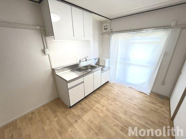 和泉市鶴山台３丁目の賃貸マンションの居間・リビング