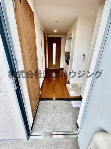 グレイス丸萬の玄関