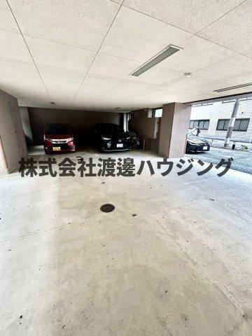 グレイス丸萬の駐車場