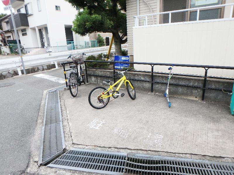 リヴィエール苦楽園のその他共用部分|駐輪場