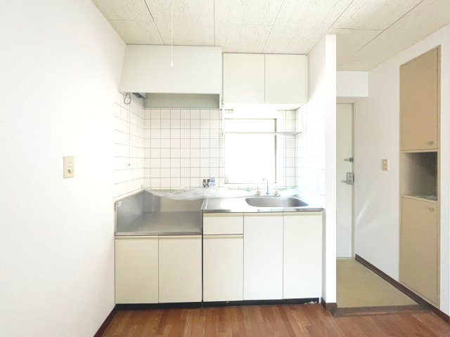 リヴィエール苦楽園のキッチン|101号室施工分