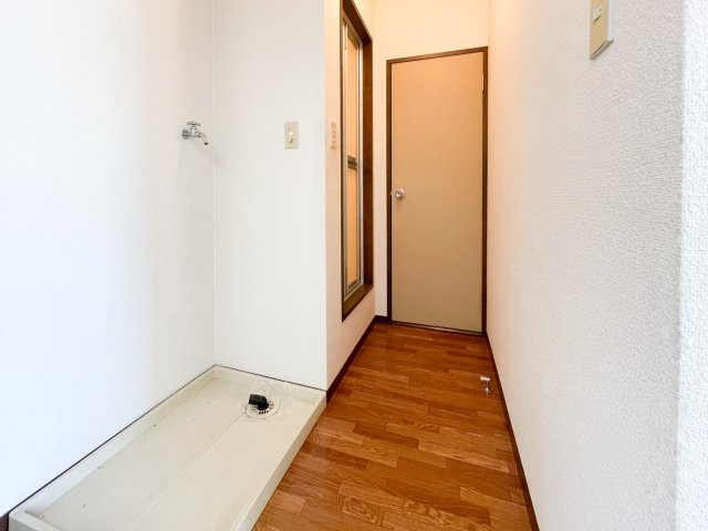 リヴィエール苦楽園のその他|室内洗濯機置き場です