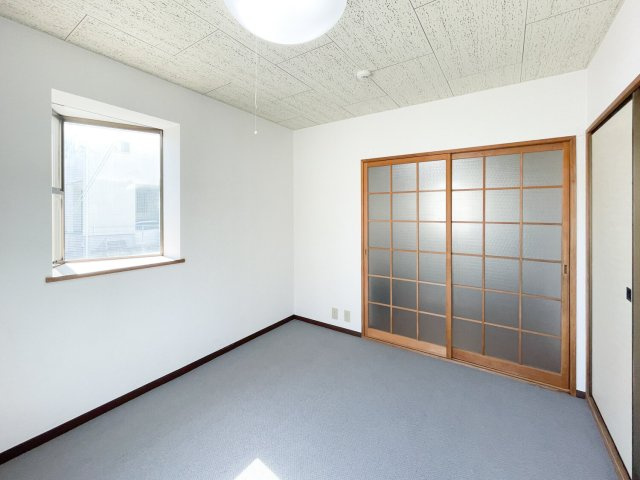 リヴィエール苦楽園の洋室|落ち着いた色調の洋室です