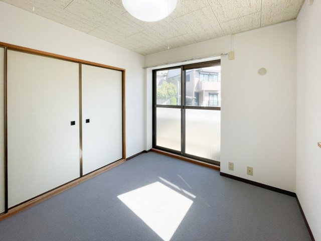 リヴィエール苦楽園の洋室|個人の部屋や寝室として使える洋室です