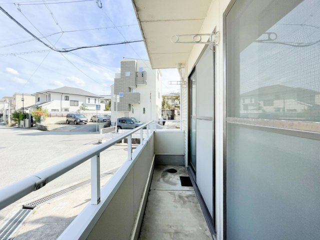 リヴィエール苦楽園のバルコニー|お洗濯にも便利なバルコニー付き