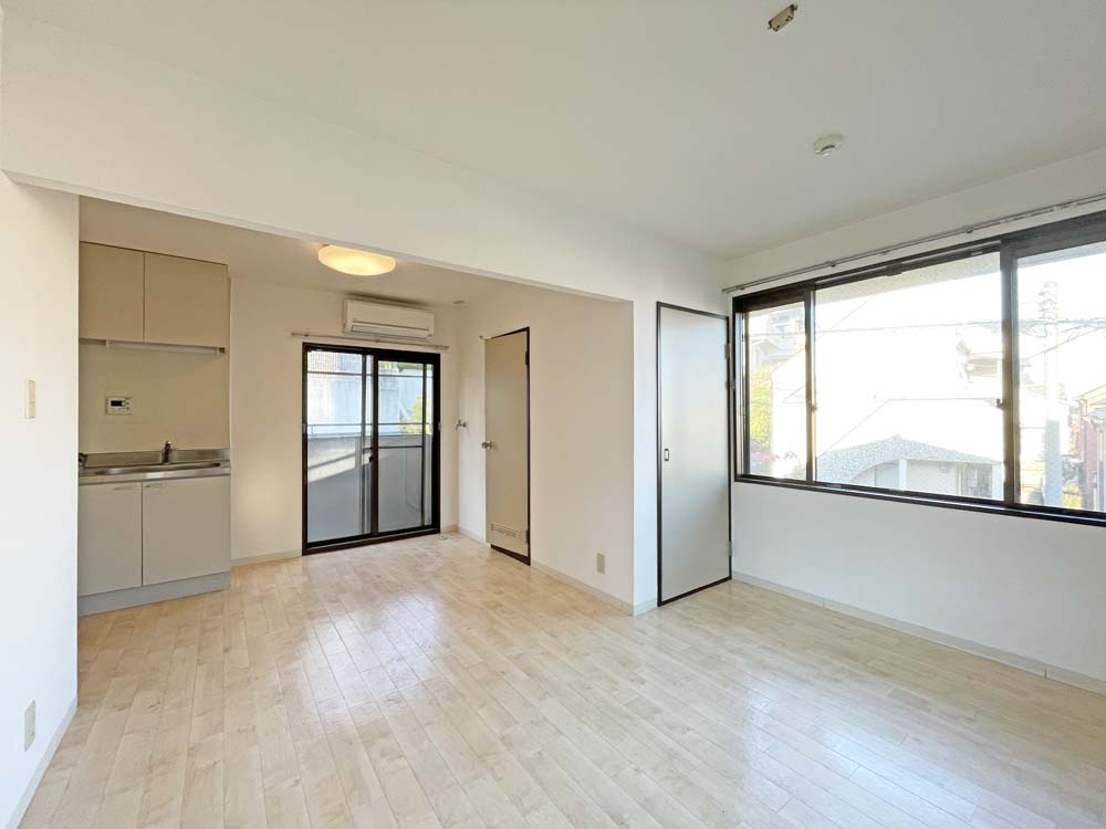 LA・LUNAの居間・リビング