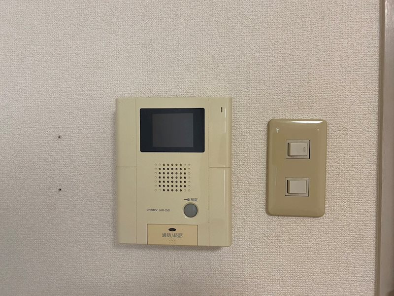 コンフォール雲井のセキュリティ|モニター付きインターホン