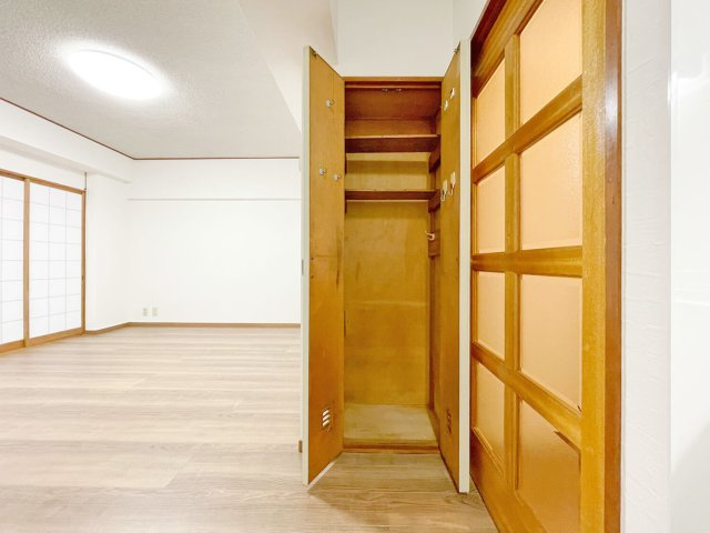 シーアイマンション第一甲陽園の収納|ちょっとした収納スペースも充実しています