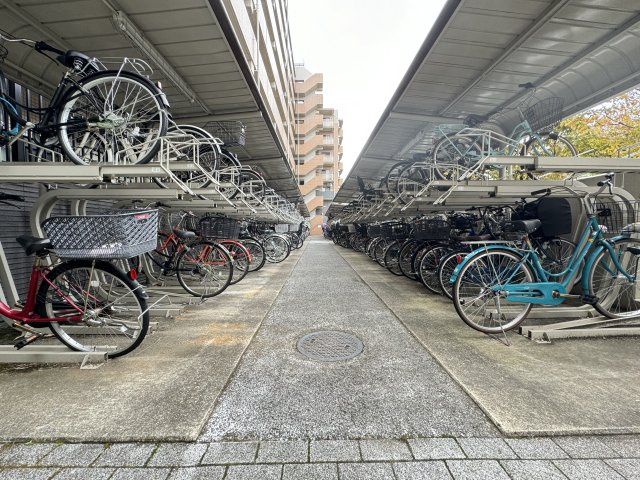 ライオンズガーデンシティ平井の駐車場