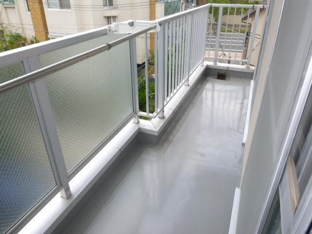 アペックス・コウヨウⅡのバルコニー|開放的で明るい空間を演出してくれるバルコニーです