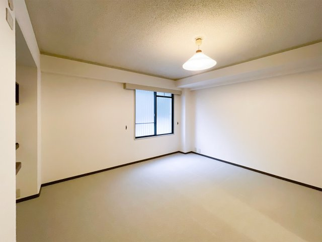 進和苦楽園アーバンライフB棟の洋室|洋室です