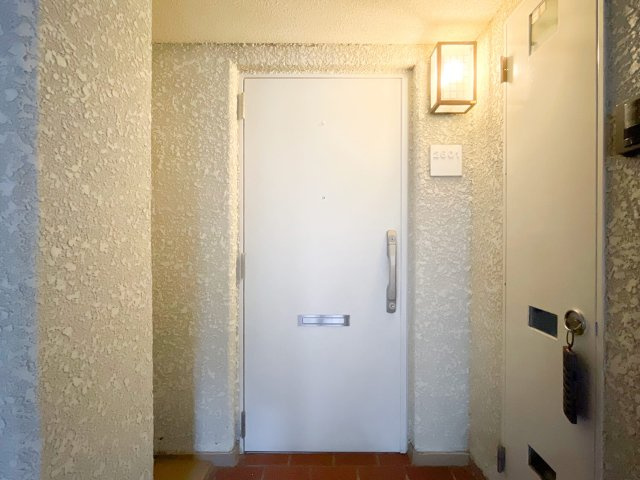 進和苦楽園アーバンライフB棟の玄関|きれいな玄関です