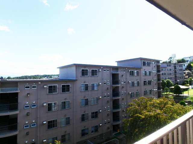 逆瀬川ハイツ一号棟の展望