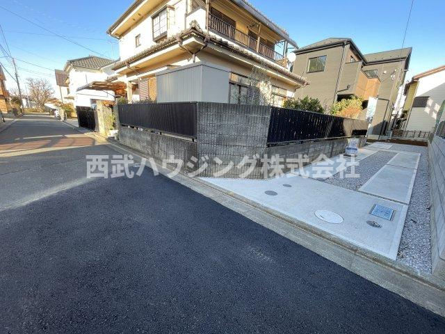 【仲介手数料無料】所沢市東狭山ケ丘１０期２号棟　所沢市の新築住宅なら西武ハウジングの前面道路含む現地写真