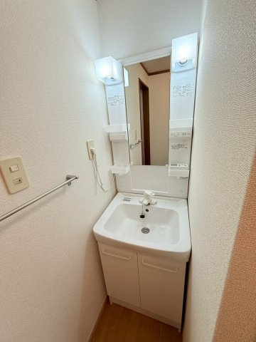 サニーコート六田２の洗面所