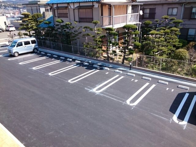 サウス　グレイスⅡの駐車場