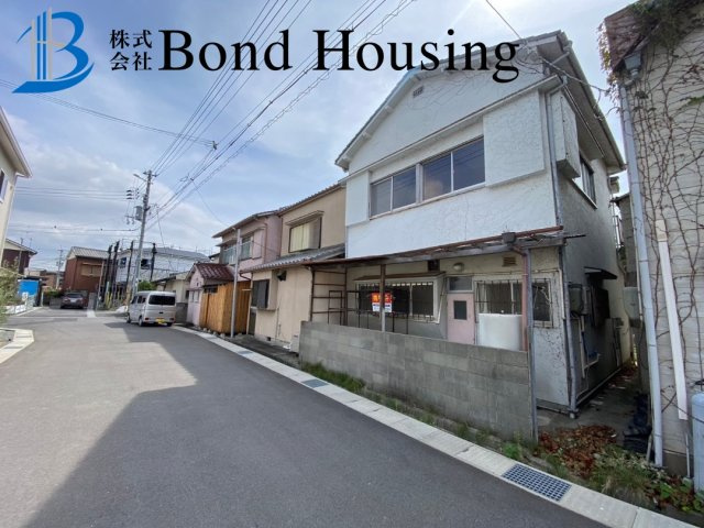 西江井ヶ島駅徒歩6分・海近物件・大久保町西島　築49年の前面道路含む現地写真