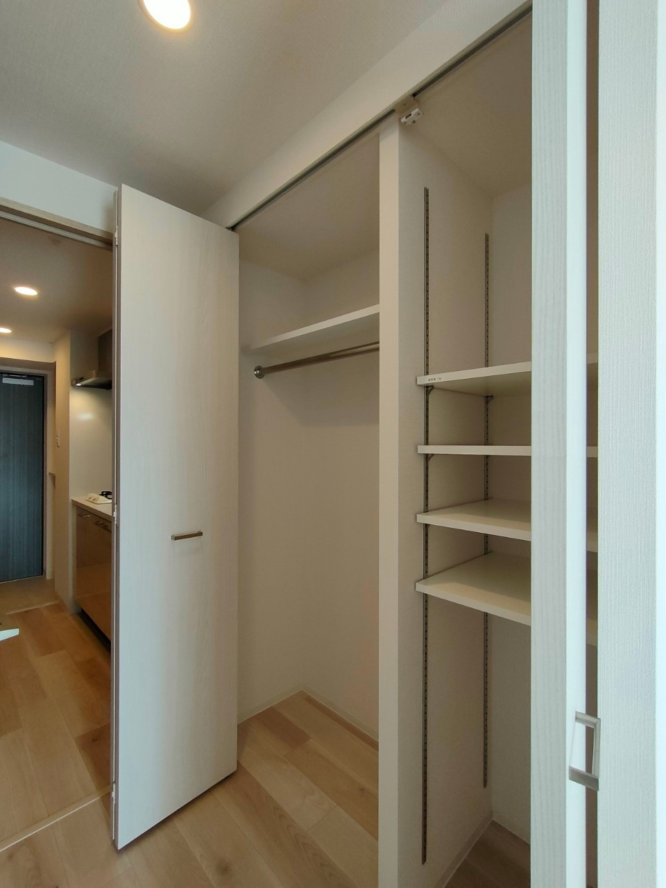 エスリード葵 広小路通　名古屋市賃貸　仲介手数料無料の収納