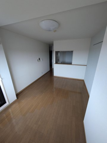 アーバンステージ府中の居間・リビング|※同タイプの別の部屋です。