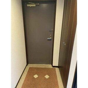 桃花台パークヒルズ五番館の玄関