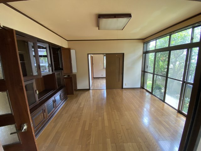 小山市乙女1丁目　中古戸建の居間・リビング