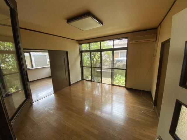 小山市乙女1丁目　中古戸建の居間・リビング