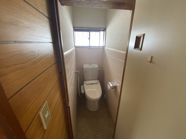 小山市乙女1丁目　中古戸建のトイレ