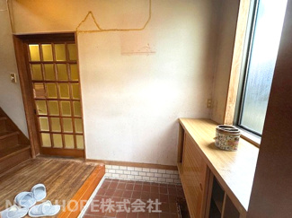 【玄関】 | 川西市錦松台中古テラスハウス | 玄関です♪クロスやフローリングを貼替てみませんか？