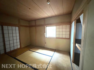 【和室】 | 川西市錦松台中古テラスハウス | 1階和室6帖です♪クロスや畳表替をしてここから新しい生活を始めませんか？リフォームのご相談も承ります(^^)※リフォーム費用は別途要です。